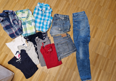 Damenkleider, T-Shirts, Blusen, Jeans … Größe S
